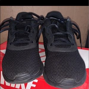 Black Nike Womens Size 10